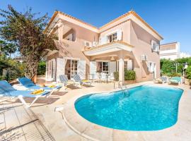 Villa Casanova Golf, hotel in Quarteira