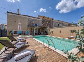 Foska Country Home with Pool - Happy Rentals, Hotel in Bibići