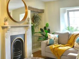 Muddy Boots-Arcade Royale