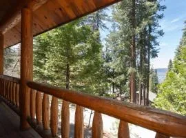 Yosemite Log Cabin-Rustic Charm-Sleeps 8