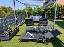 My Adriatic Suite with private garden and garage, golf hotel in Šibenik