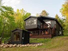 Driftless Cabin - Sauna, Firepit, BBQ