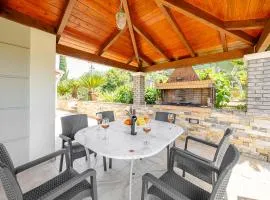 Villa Nirvana - Sea View Maisonette in Roda, Offering Tranquility and Comfort on the Enchanting Northern Coast of Corfu