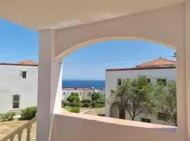 appartement dans un complexe résidentiel en face de la plage