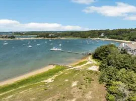 5-Bedroom Cape Cod Retreat on Scraggy Neck
