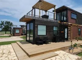 NEW Pool, Cornhole, Patio, Hot Tub & Pickleball