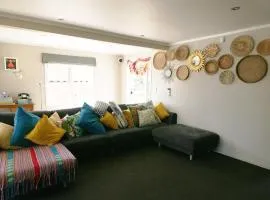 ACHI402 - ACHILLES MODERN ESCAPE