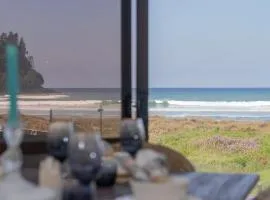 MOOL100B - BEAUTY ON THE BEACH FRONT