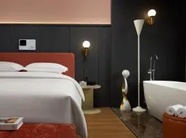Hotel Anaïs Divine Comedy