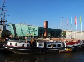 Hotelboot Zwaan