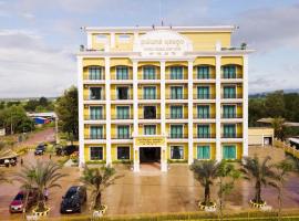 Sopheak Mongkol Guesthouse, hótel í Phumĭ Khlâng