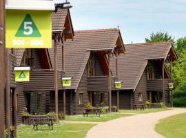 YHA London Lee Valley, hotel en Cheshunt