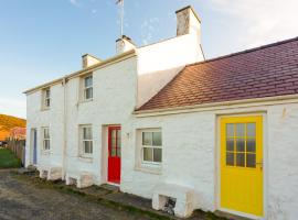 Red - Uk43121, hotel in Trefor