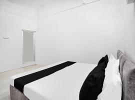 Hotel O Golden Hotel, hotel v destinaci Prayagraj