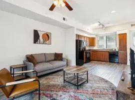 CozySuites Glendale - Westgate w pool 13