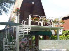 Tiszavir&aacute;g Nyaral&oacute;h&aacute;z，位于塞格德的别墅