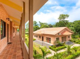 Badreni Jungle Resort, Sauraha, hotell Bharatpuris lennujaama Bharatpur Airport - BHR lähedal
