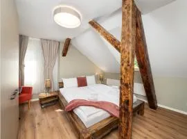 BetweenTheLakes Penthouse