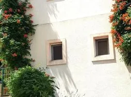Apartments by the sea Igrane, Makarska - 24626