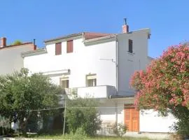 Holiday house with a parking space Banjol, Rab - 24620