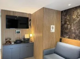 Lodge avec Spa extérieur privé en option et mini-ferme sur place