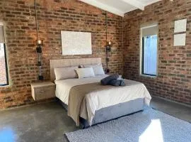 MK & R Guesthouse