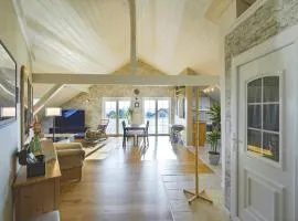Happy Hugle Haus