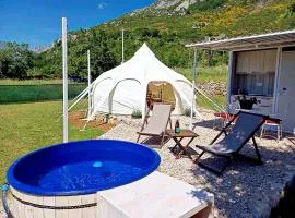 Glamping Mountain Paredise, Old Town Bar 6km, WiFi