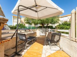 Le Santa-Marina - proche plage、フルーリーのホテル