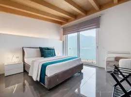 Luxury Lakefront Penthouse