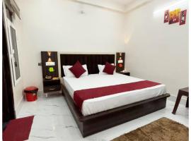 !! AYODHYA HOTEL PRINCE #Fully Air Conditioning Rooms #Free Wi-Fi #Parking #Room Service #Premium Room #Best Hotel In Ayodhya !!, hôtel à Ayodhya
