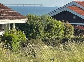 Charmerende Norsk Bjælkehytte med fibernet