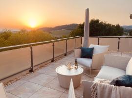 NEU! Design-Penthouse, Panoramablick, XXL-Terrasse, hotel v destinaci Waldkirchen