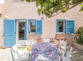 T4 Marine Sant'ambroggio, ξενοδοχείο σε Lumio