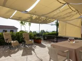 La Terrazza sull'Isola modern apartment with sea view
