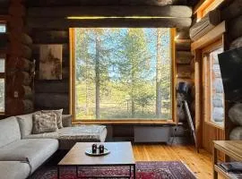 Luosto Villa - Lapland Villas, Lake Aarnilampi Beach, Private Villa for Outdoor Lovers & Families, Sauna, Fireplace