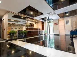 Gallery Inn Old Tbilisi