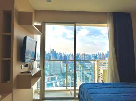 Super City View Room, Swimming Pool,Gym,150m walk to BTS, hotel v destinaci Bangkok