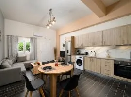 Petros & Eirini Home