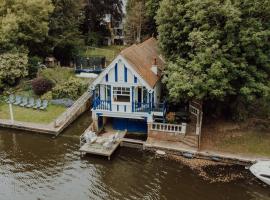 Unique Boathouse, detached free parking x4 cars, hotel in Kingston upon Thames