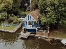 Unique Boathouse, detached free parking x4 cars
