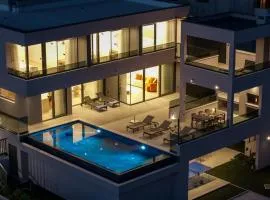Villa Pavuza Luxury 4-Bedroom Seaview Villa