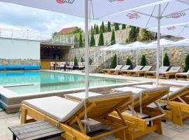 Loft Hotel & SPA Resort、バコヴェルの3つ星ホテル