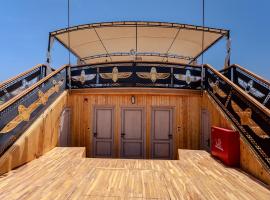 Anoush Dahabiya 4 nights from Luxor to Aswan each Monday, πλωτό κατάλυμα στο Λούξορ