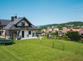 Apartament Słoneczna Rapsodia - blisko Parku Zdrojowego - dwupoziomowy - piękny widok - ogród - taras, hotel i Rabka-Zdrój