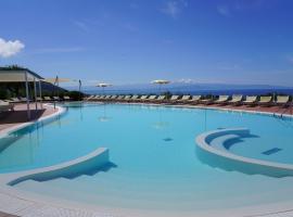 LUZIA AGRIRESORT - Piscina Panoramica e vista Mare a Capo Vaticano, Hotel in Capo Vaticano