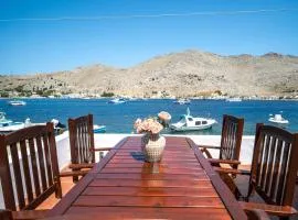 Mythos House - Seaside Retreat in Pedi