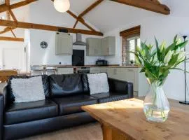 Foxes Den at Tove Valley Cottages