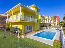 Villa Quinta dos Bicos by Villa Plus