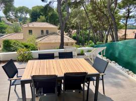 Appartement calme vue mer, hôtel à Sanary-sur-Mer